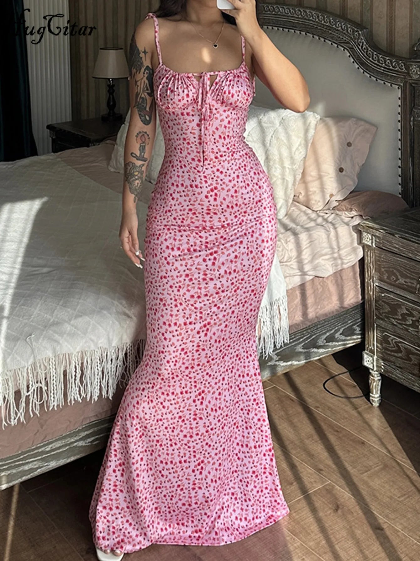 Kaia Bloom Fitted